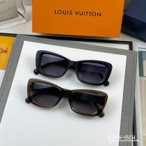 Louis Vuitton Fashion Square Frame Sunglasses Glasses Size: 65-13-145 Louis Vuitton Fashion Square Frame Sunglasses Glasses Size: 65-13-145