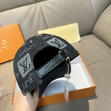 Louis Vuitton Classic Leather Cowboy Duck Tongue Hat Couple Versatile Baseball Hat 56CM