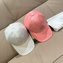 Prada Classic Inverted Triangle Logo Duck Tongue Hat Couple Versatile Baseball Hat 56CM Prada Classic Inverted Triangle Logo Duck Tongue Hat Couple Versatile Baseball Hat 56CM