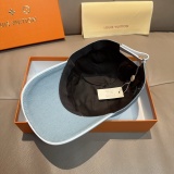 Louis Vuitton Classic Embroidered Logo Duck Tongue Hat Couple Versatile Baseball Hat 56CM