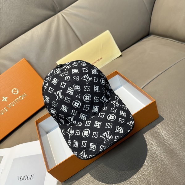 Louis Vuitton Classic Full Logo Duck Tongue Hat Couple Versatile Baseball Hat 56CM
