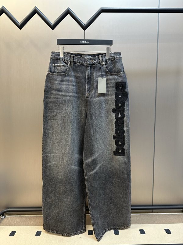 Balenciaga Fashion Embroidered Logo Loose Jeans