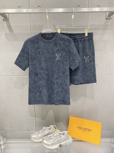 Louis Vuitton 26SS Fashion Embroidered Logo Round Neck Casual Short Sleeve Set