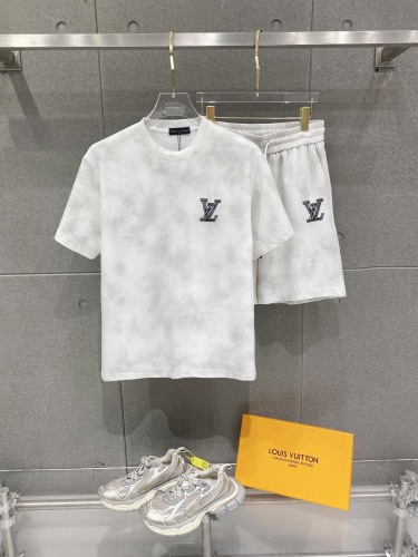 Louis Vuitton 26SS Fashion Embroidered Logo Round Neck Casual Short Sleeve Set