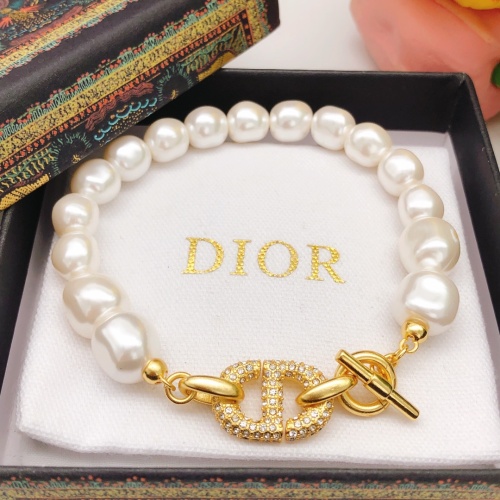 Dior Classic Fashion Diamond Set CD Pearl Bracelet