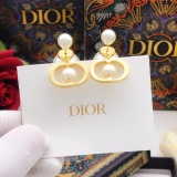 Dior Fashion Versatile CD Pearl Earrings