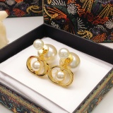 Dior Fashion Versatile CD Pearl Earrings