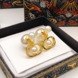 Dior Fashion Versatile CD Pearl Earrings