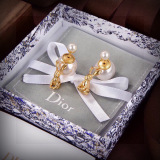 Dior New Fashion Versatile Pearl Rabbit Earrings