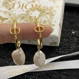Dior New Fashion Versatile CD Pearl Earrings