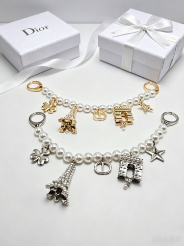 Dior Classic Fashion Versatile Paris Landmark Theme Pearl Pendant