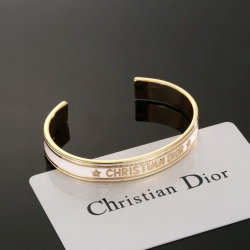 Dior Classic Fashion Versatile Open Bracelet