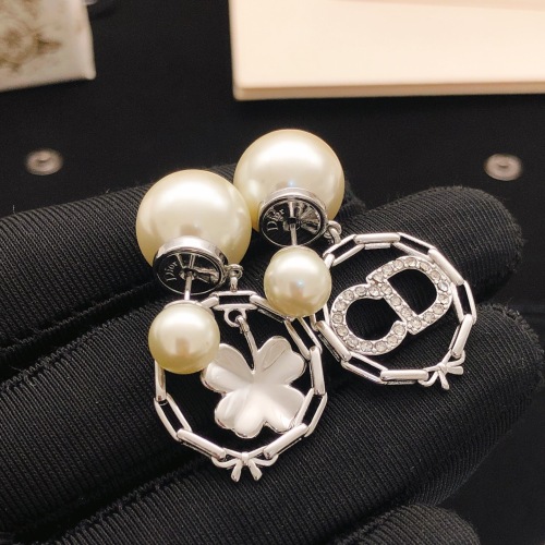 Dior Fashion Versatile Asymmetric Clover Round Earrings