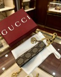 Gucci 2026 Fashion Retro GG Vintage Flower Keychain
