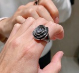 Gucci Fashion Retro Versatile Rose Ring