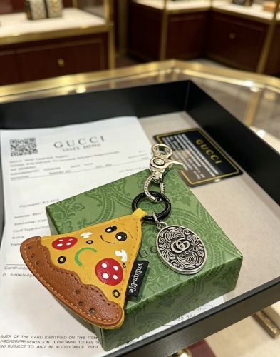 Gucci Fashion Retro GG Pizza Keychain Versatile Pendant