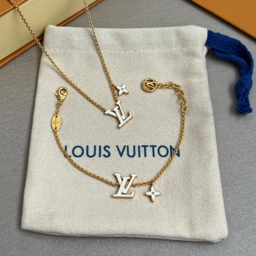 Louis Vuitton Couple Fashion Versatile Logo Pendant Bracelet Necklace