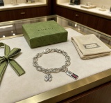 Gucci 2026 New Couple High Street Retro Versatile Clover GG Bracelet
