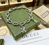 Gucci 2026 New Couple High Street Retro Versatile Clover GG Bracelet