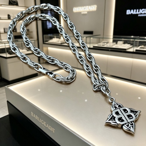 Balenciaga Couple Hip Hop Retro Versatile Clover BB Pendant Necklace