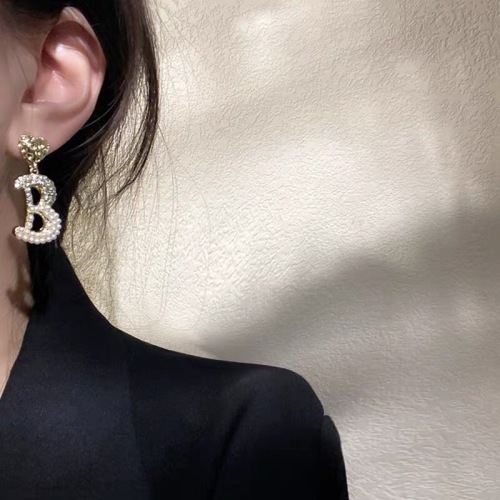 Balenciaga Fashion Versatile Diamond Set BB Pendant Earrings
