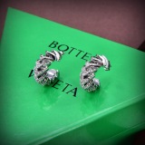 Bottega Veneta Fashion Versatile Diamond Set Wrinkle Earrings Simple Earrings