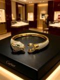 Cartier Classic Fashion Retro Diamond Set Leopard Head Bracelet