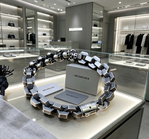 Balenciaga Fashion Personalized Skeleton Splicing Hexagonal Bracelet