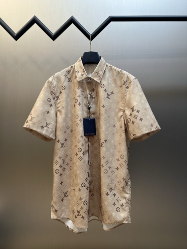 Louis Vuitton Fashion Full Logo Short Sleeve Shirt Couple Versatile Casual Shorts Set