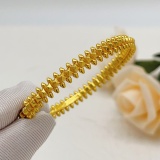 Cartier New Classic Fashion Versatile Riveted Bracelet 17