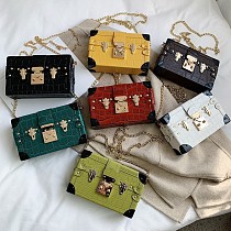 2021 Fashion new style pu leather crossbody bag with long chain women trendy square box sling purse shoulder bags women handbags