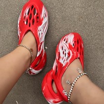 Round head soft bottom dazzle color crocs large size men and women couples with the same style tie dye coconut sandals