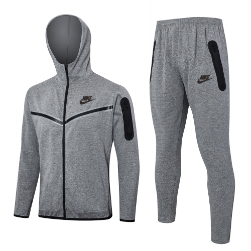 Man's 24/25 Full-Zip Hoodie and Pants Set F586