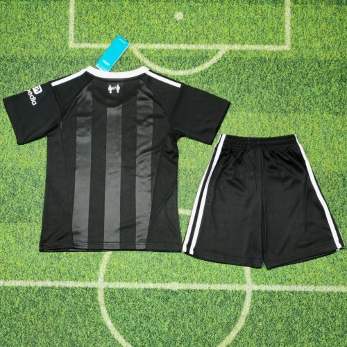 Liverpool 25/26 Goalkeeper Jersey and Short Kit