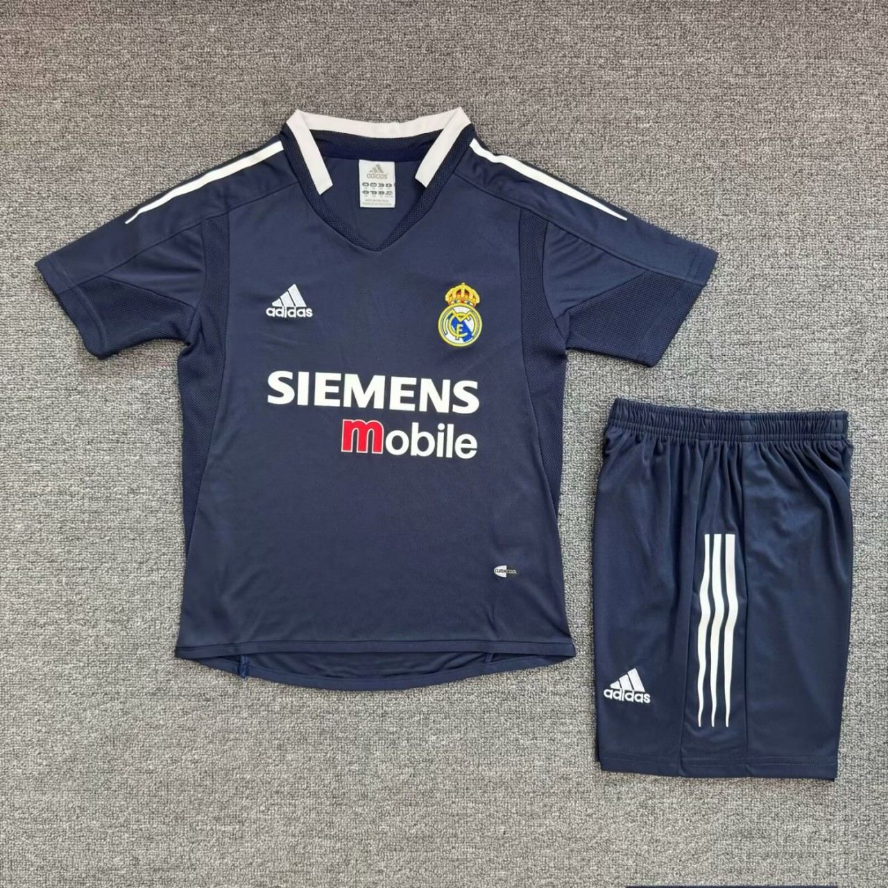 Kids Real Madrid 2004/2005 Away Retro Kit