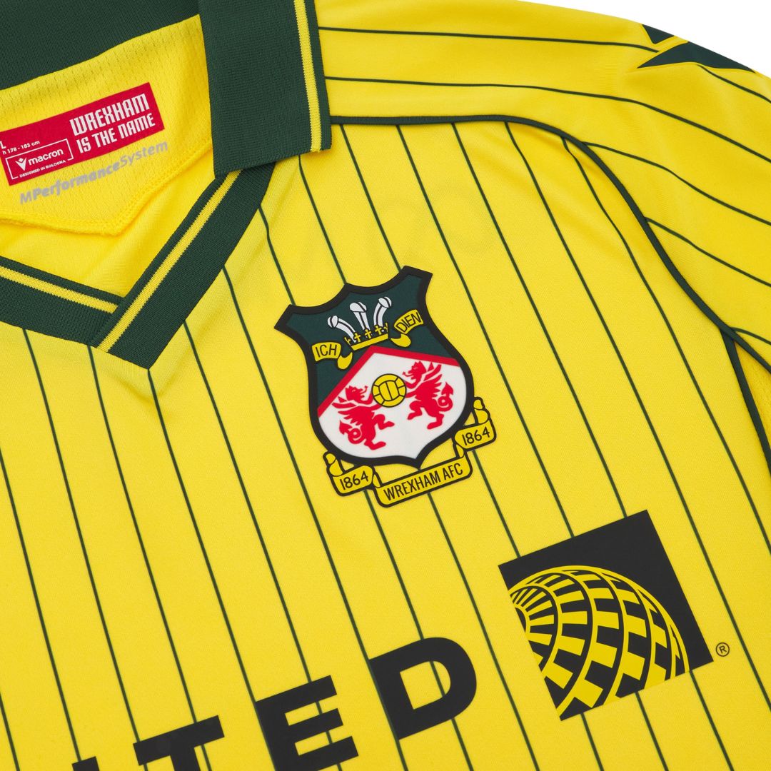 【日本未発売】Wrexham AFC トレーニングシャツ　インポートMサイズ トレーニングシャツ（RN10138-AT） | APACS JAPAN