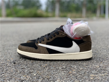 Travis Scott x Air Jordan 1 Low OG SP