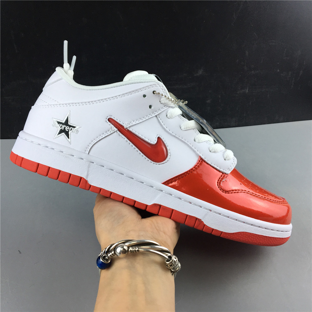 red supreme dunk low