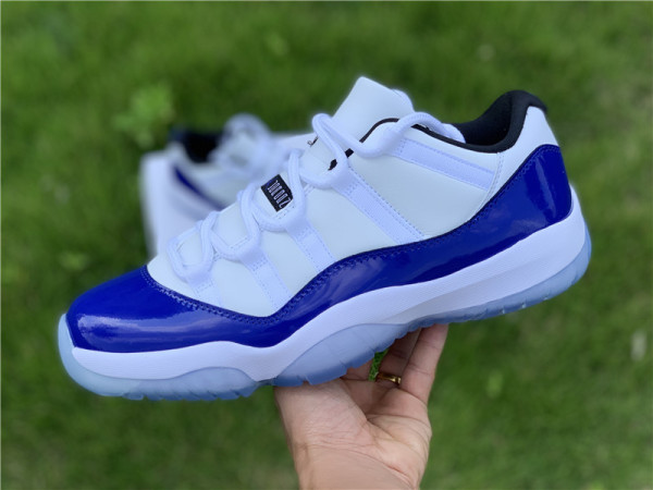 Air Jordan 11 Low WMNS “Concord”