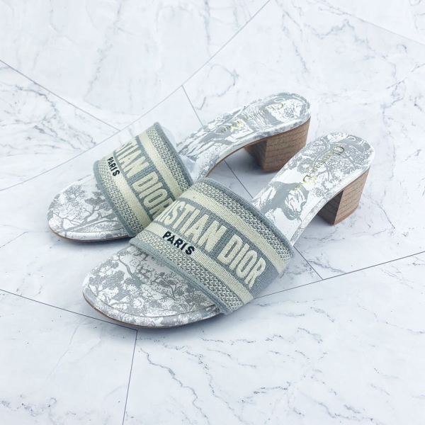 dior bedroom slippers
