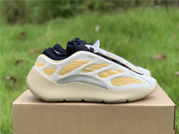 Yeezy 700 V3 “Srphym”