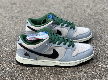 Dunk SB Low Pro Maple Leaf