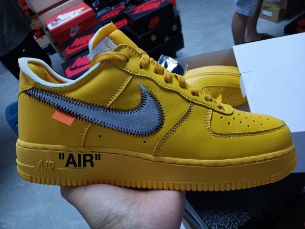 nike yellow off white