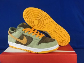 Nike Dunk Low SE Dusty Olive