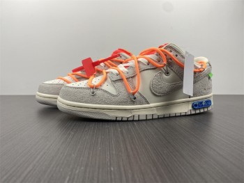 Off-White x Nike Dunk Low  LOT 31  31