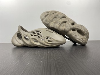 Adidas Yeezy Foam Runner  stone sage