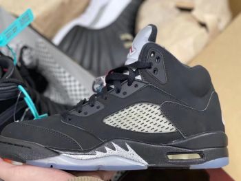 Air Jordan  5 black silver Restock