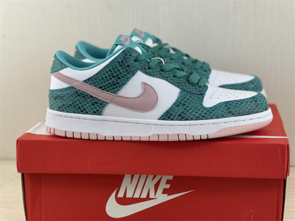 Nike Dunk SB Low “Snake Skin”