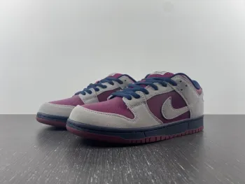 Nike SB Dunk LOW PRO