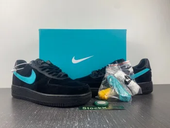 Tiffany & Co. x Nike Air Force 1 Low
